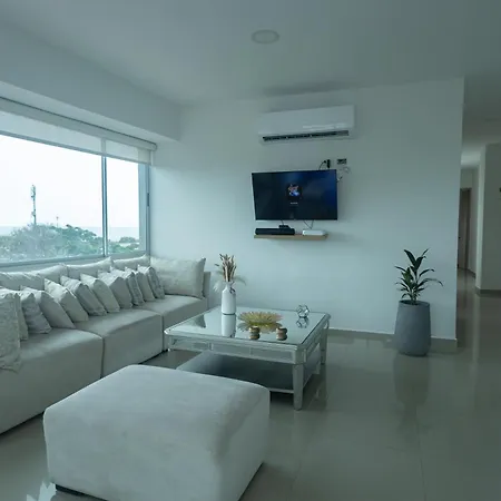 Penthouse Con Balcon Y Vista Al Mar Cerca Del Centro Historico Apartment