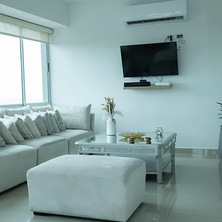 Penthouse Con Balcon Y Vista Al Mar Cerca Del Centro Historico Cartagena